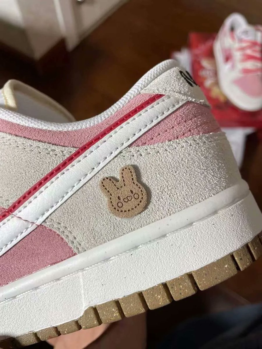 JustFreshKicks's tweet photo. In Hand Look at the Nike Dunk Low "Year Of The Rabbit" 🐰 https://t.co/XkUeIF1q5a https://t.co/gT7JywwU7u