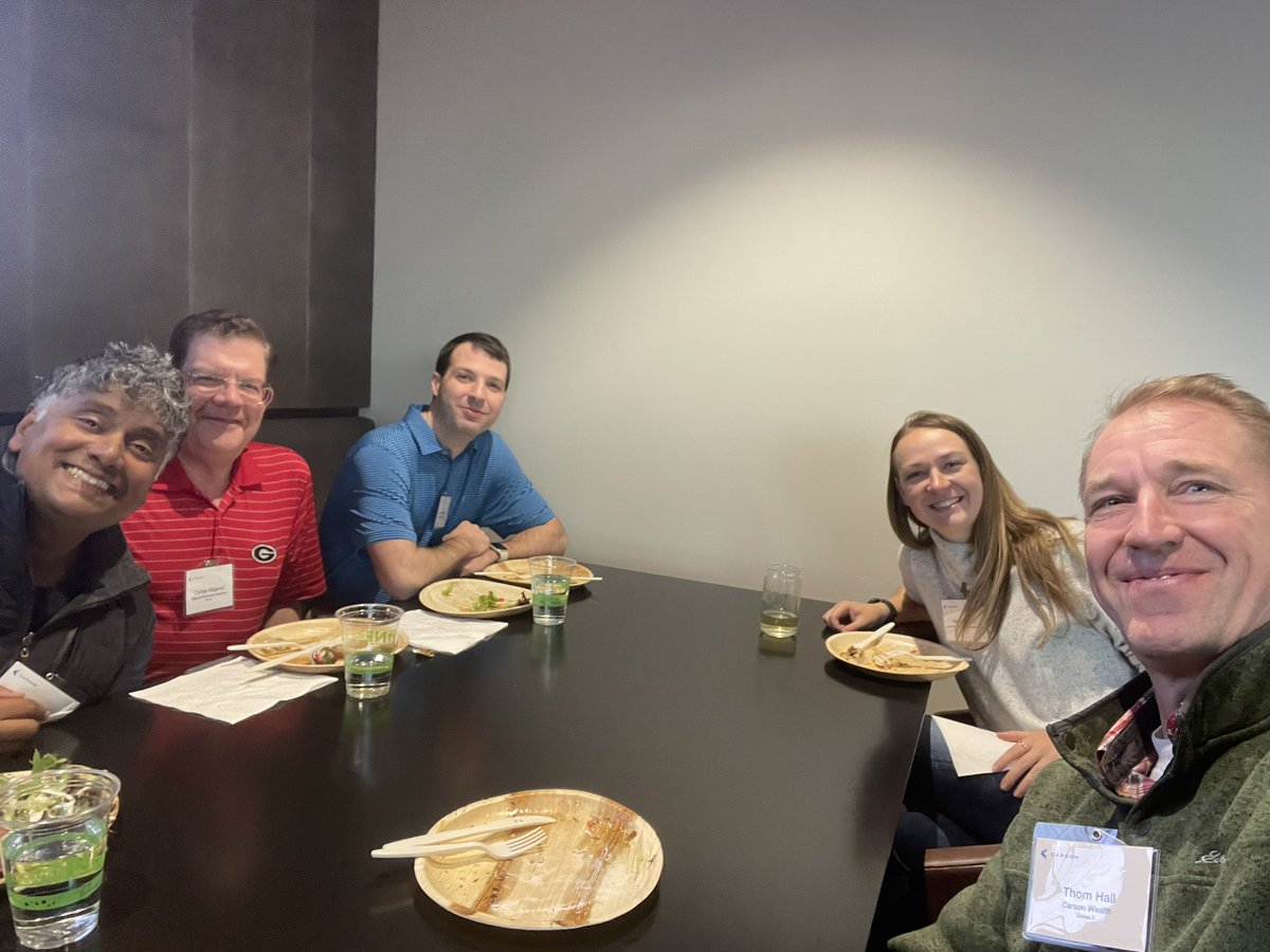 ThomKhall's tweet image. #lifeatcarson CEO summit with some of my favorite peeps at the Omaha mothership.