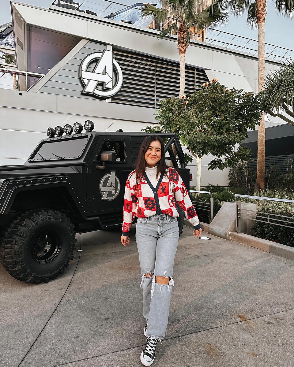 BoxLunchGifts's tweet photo. Our Spidey-Senses are tellin' us you need our exclusive #SpiderMan cardigan 🕷 #GetSomeGiveBack https://t.co/Bt2BOc3RHW
📸 : IG @//dearwritten https://t.co/OzwuectJXI