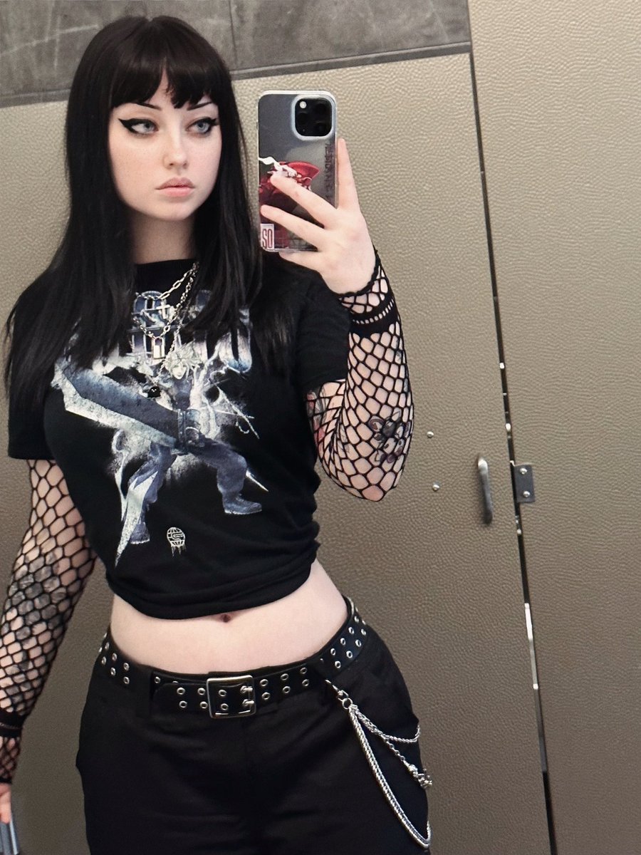 Jane Harlowe
🖤Curvy Goth Girl
🖤Total Hypnoslut
🖤Pansexual
🖤Futanari Optional
🖤Few Limits and open dms!