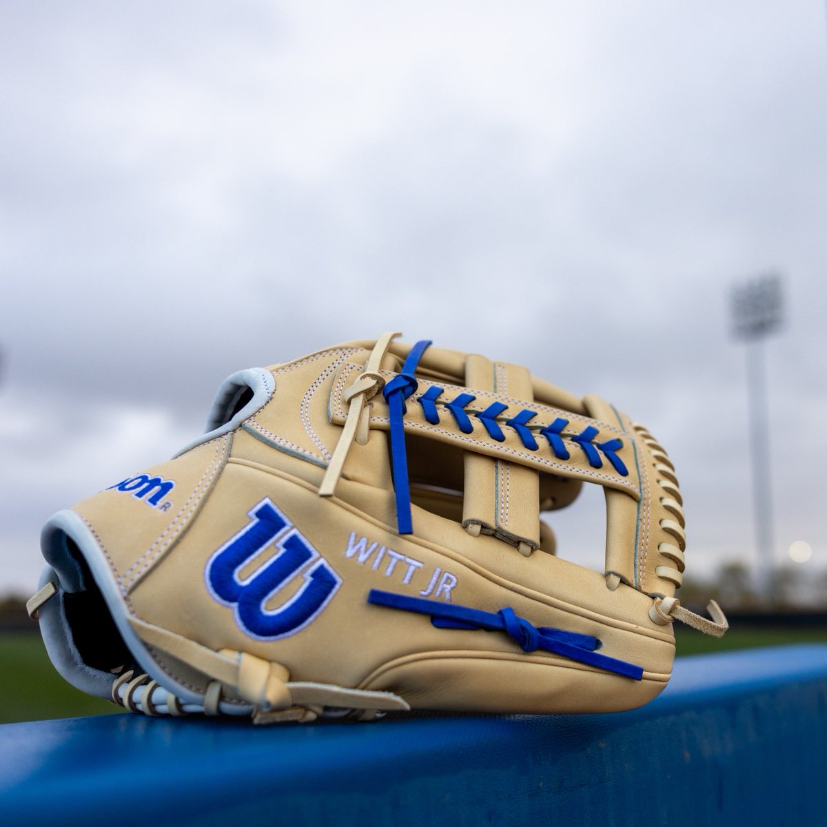 Keep it simple, <a href="/BwittJr/">Bobby Witt Jr</a>. 

Want to see this glove in stores soon?