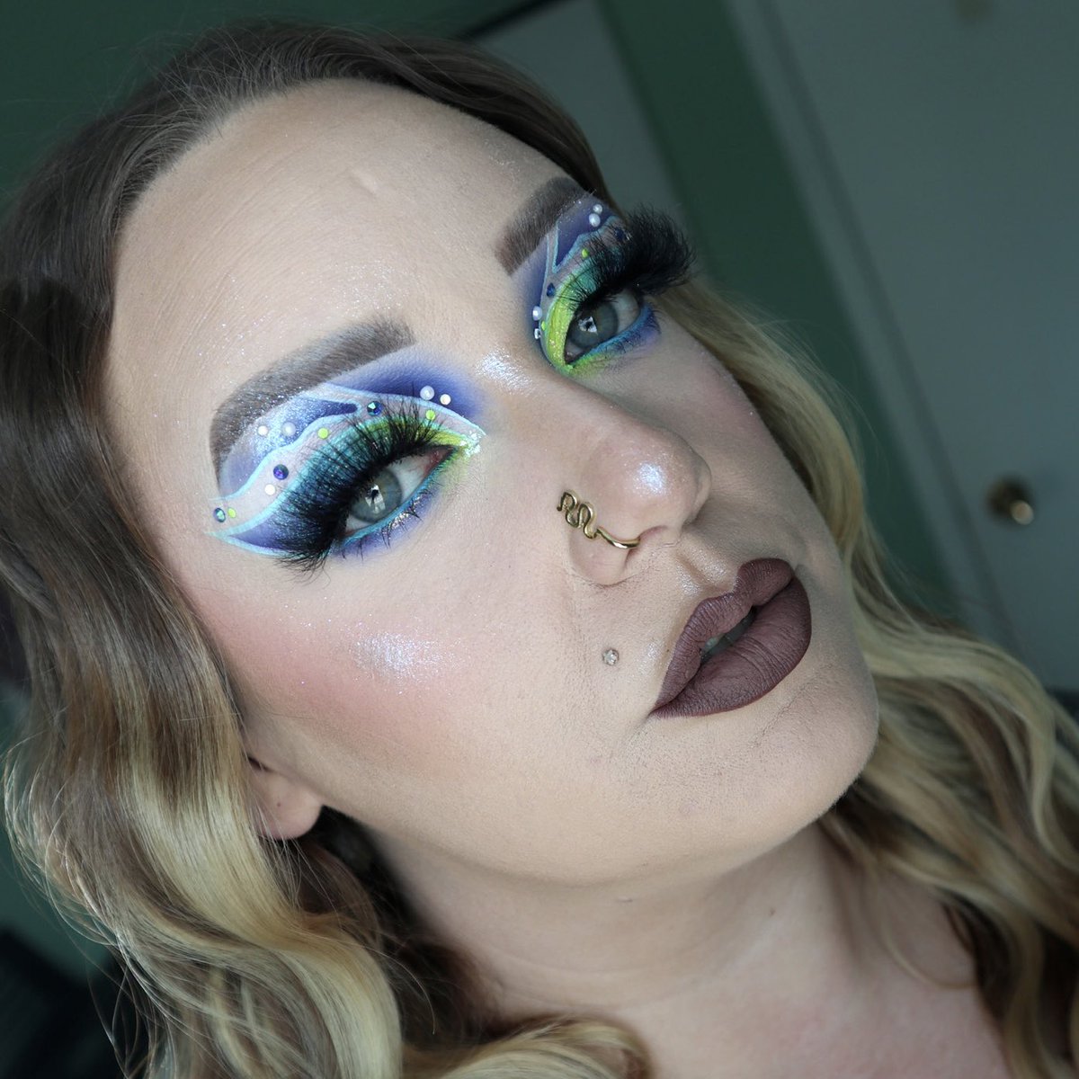 canadiansundae's tweet photo. 🧜‍♀️ Mermaid Vibes 🧜‍♀️ 
No lash photo IB  @Javflynn_ and @britttthuffman 

@blendbunnycos - Primal and Surge 
@DaviniBeauty - Black Jack Lash 
@ColourPopCo - Miramar Bronzer
@makeupbymario Surreal Skin Foundation 5N
@HankandHenry_us - Pinched Blush https://t.co/so1yk3MomB