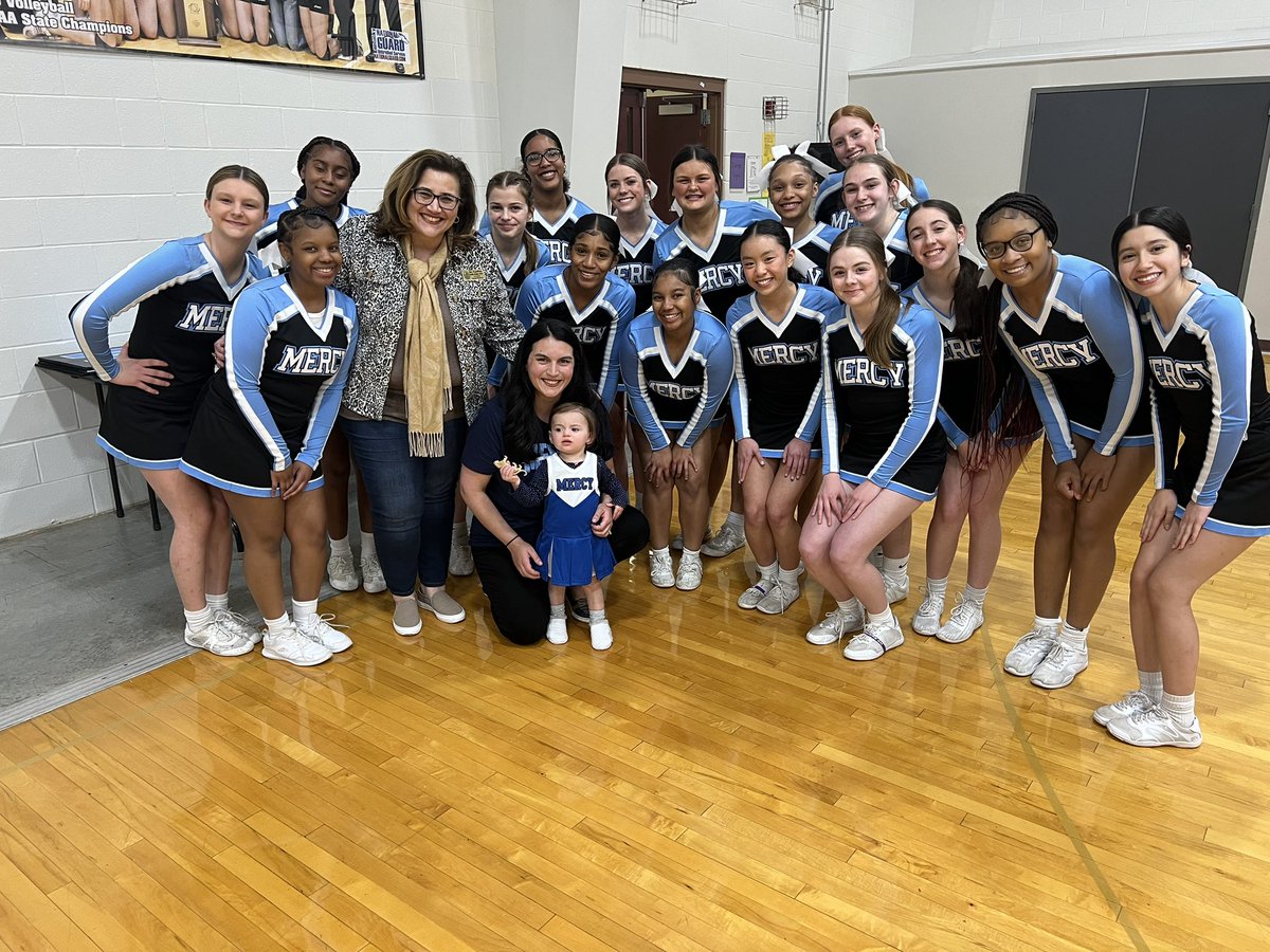 mercyathletics_'s tweet photo. Dr. O brought the cutest little jag to help @mercy_cheer support @mercyjagsbball tonight! 
#MPBTB
#GoJags https://t.co/6cPgbcDe8v