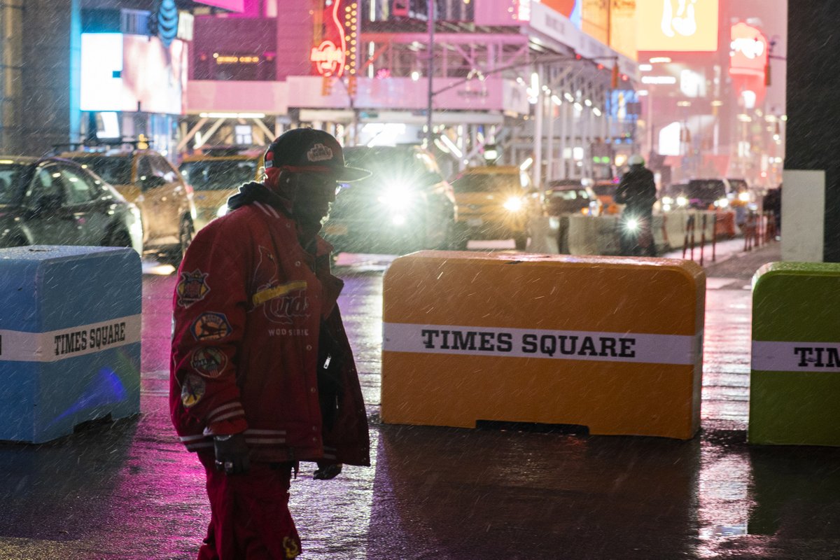 viewpress's tweet photo. Check out this gallery: Winter weather impact New York area: https://t.co/T1nX5H4Qz0 https://t.co/wyKY2bSItV