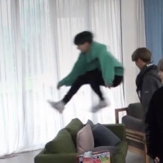koogifs's tweet photo. jungkook flying (real!) https://t.co/x33U4WsSdf