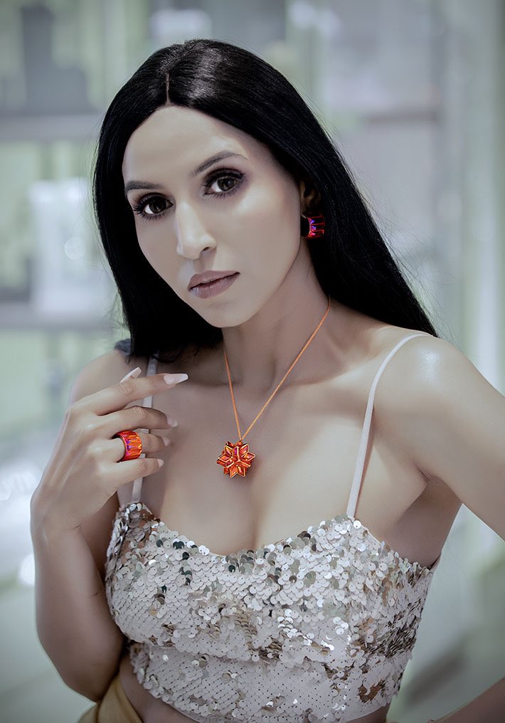 Color possesses a language without words 🌈
Bring your boldest colors to play this spring 
✨ 
#stylishbynature 
<a href="/swarovski/">swarovski</a> #PlayBold 
#swarovski #RevealYourPower