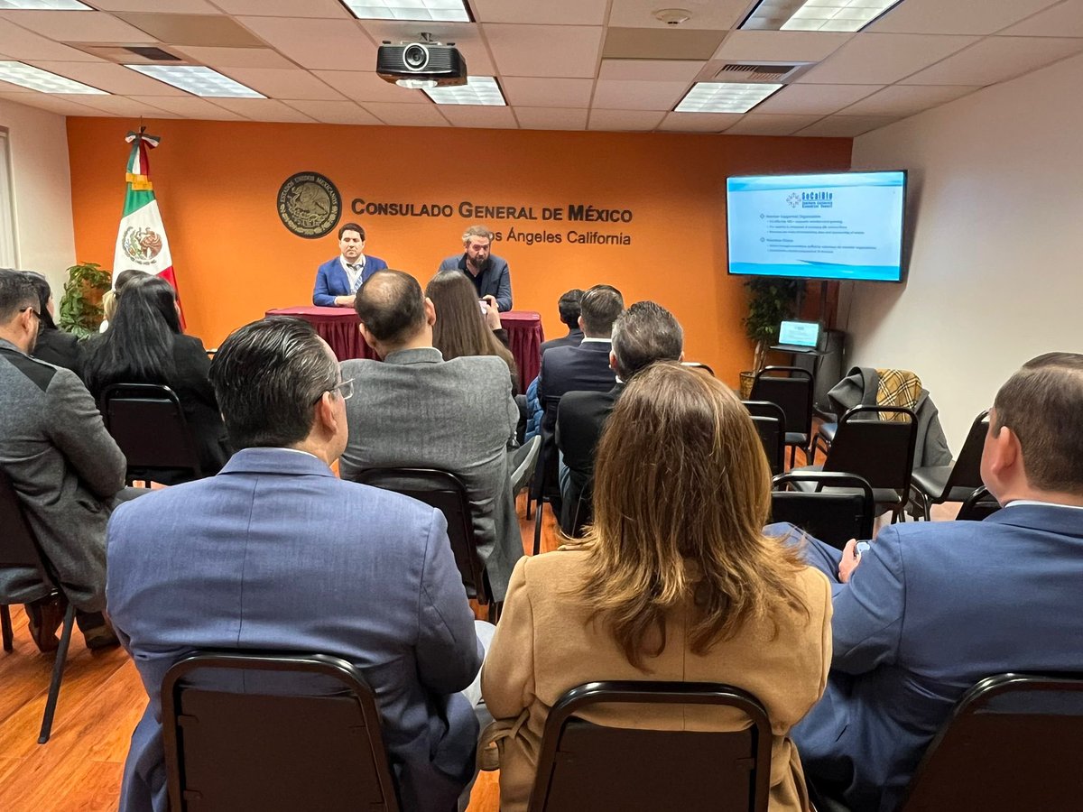 Consulado General De México en Los Ángeles tweet media