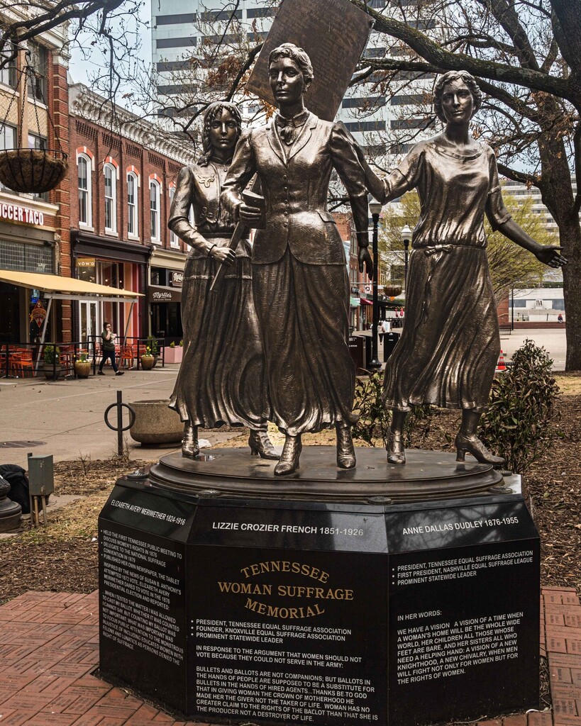 A sculpture representing some key Tennessee women suffragettes on display at the Market Square @visitknoxville #knoxrocks @visittennessee #suffragettes @myeclecticimages #myeclecticimages #travelphotography #boomertravel #Itravelbecause #traveltuesday #t…