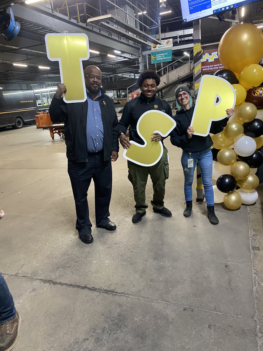 Clarissa8310's tweet photo. Addison Hub kicking off Total Service Plan (TSP)!!!!👏👏  #LetsGo @UPSers @ExperienceUPS https://t.co/21AyZeNMNr