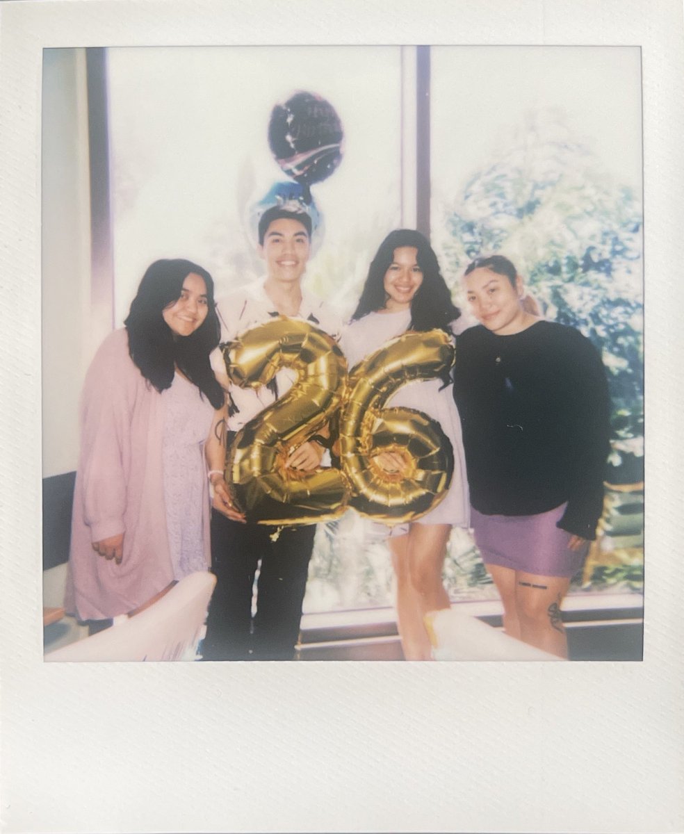 hvntaah's tweet image. Turned 26 on the 26th #GoldenYear ✨