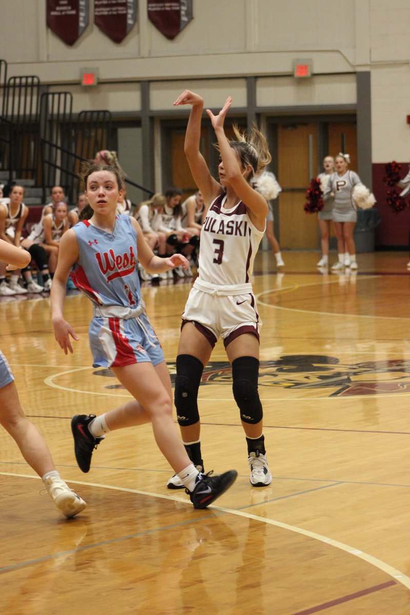 MistyGResch's tweet photo. Super proud of @sydresch and her PC teammates tonight!
Region semi-final game this Friday night! https://t.co/M0M6cmMTn3