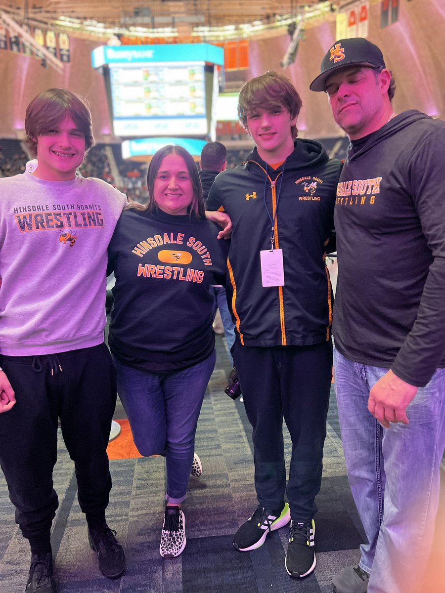 AlecMiller24's tweet photo. Another great experience competing in the IHSA State Wrestling Meet. Only going to get bigger and stronger from here! @chad_kristie @TopPreps @TAProfileAPP #statewrestling #southpride #hornets #2xqualifier https://t.co/C23a9lBkBA