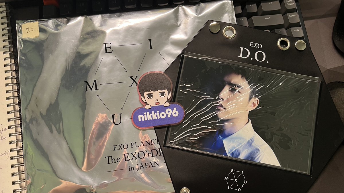 nikkio96's tweet photo. Got my DO JP wall pocket, thank you @exoworldclass ! #worldclassFDBK π₯°π₯°π₯° https://t.co/ikYIbJry1o