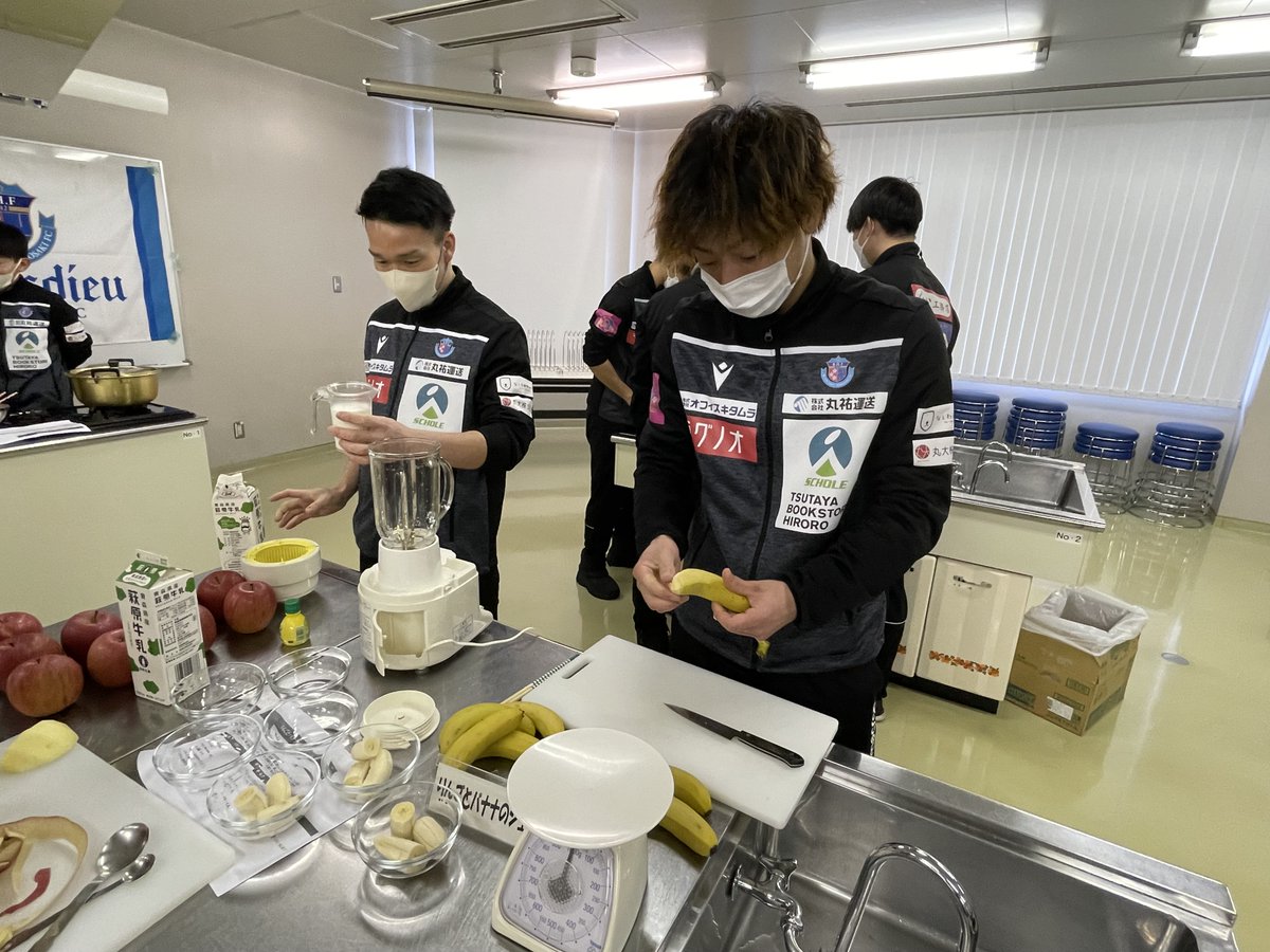 Blancdieu_Hiro's tweet photo. 青森県主催「アスリート向けの果物食べようセミナー」 2回目 参���のご報告っふぇ！①
https://t.co/Djr7xDwrFK

#ブランデュー
#青森県 #青森りんご https://t.co/HPqzjuHb6H