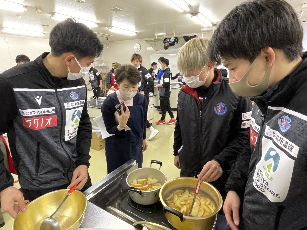 Blancdieu_Hiro's tweet photo. 青森県主催「アスリート向けの果物食べようセミナー」 2回目 参加のご報告っふぇ！②
https://t.co/Djr7xDwrFK

#ブランデュー
#青森県 #青森りんご https://t.co/xG4b1ORbEa