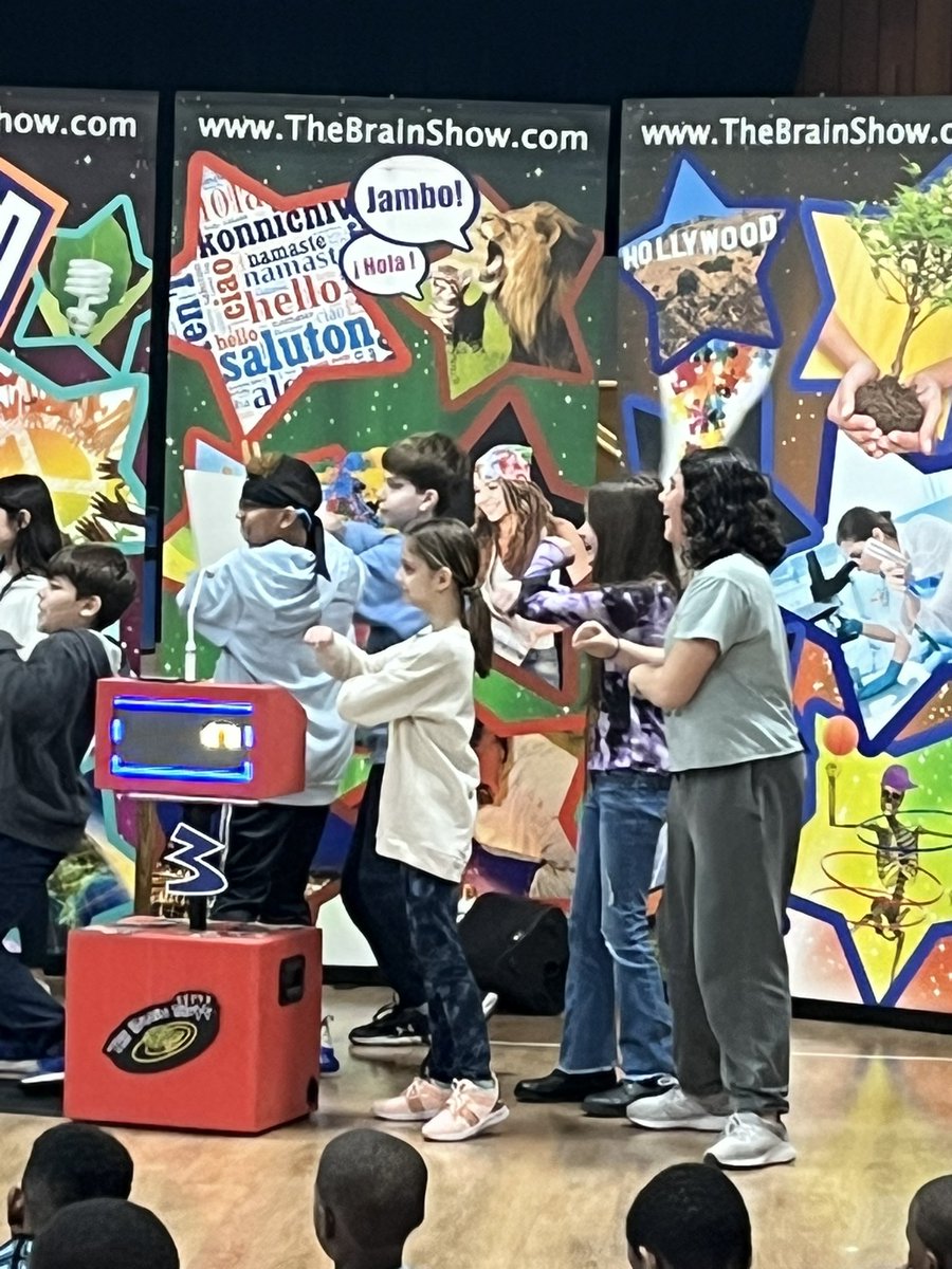 MrsMWright21's tweet image. Thank you PTO! Grade 5 had a blast! @ORHEagles21 @MrsWeiner21 #makingitfun #wehelpchildren