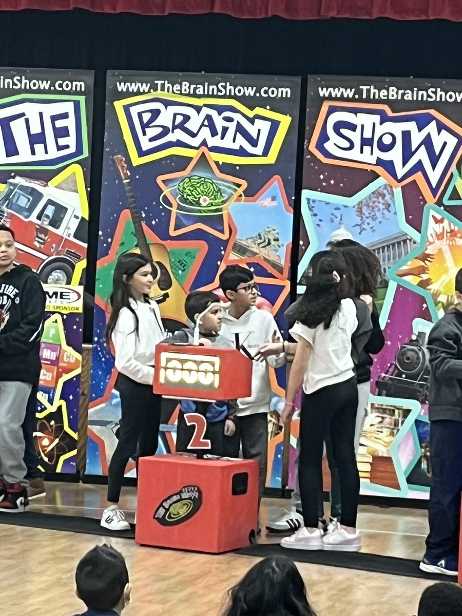 MrsMWright21's tweet image. Thank you PTO! Grade 5 had a blast! @ORHEagles21 @MrsWeiner21 #makingitfun #wehelpchildren