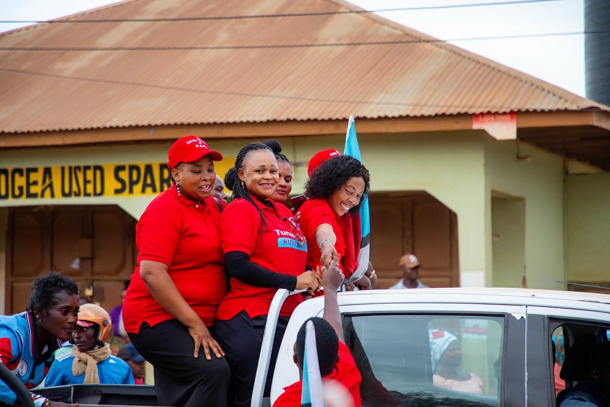 CatherineRuge's tweet photo. When Women are Happy, the Nation is Happy too!
#HappyDays
#ShangaziPower 
#BawachaNextLevel https://t.co/PuYmgMtFA4