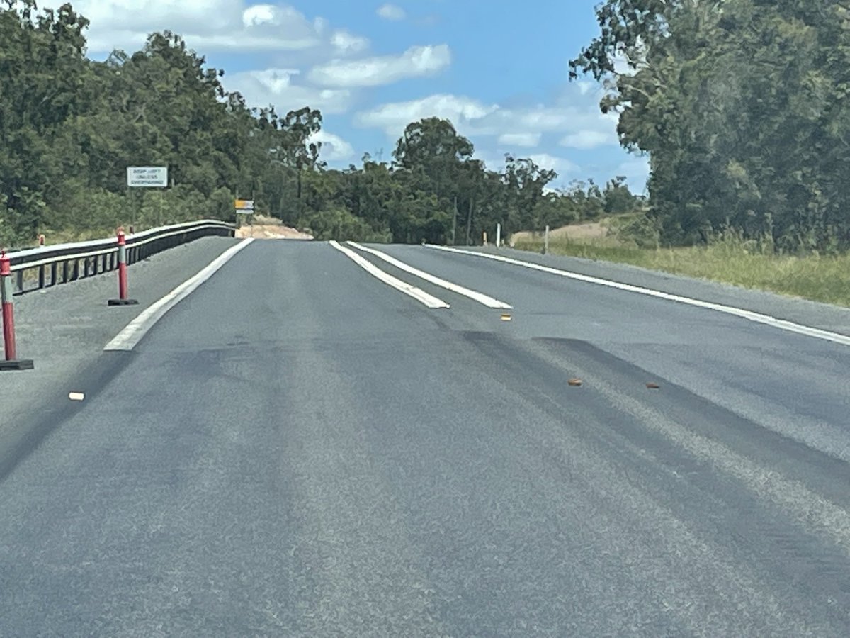 MarkBaileyMP's tweet photo. So many Bruce Highway upgrades underway between Hervey Bay and Isis Highway turnoff to Bundy under the @AnnastaciaMP Palaszczuk Labor Government - great to see four of the 45 Bruce highway upgrades underway right now between Cairns and SEQ today 😊👍 #safer #regionalQld https://t.co/XQPuTcZ2L7
