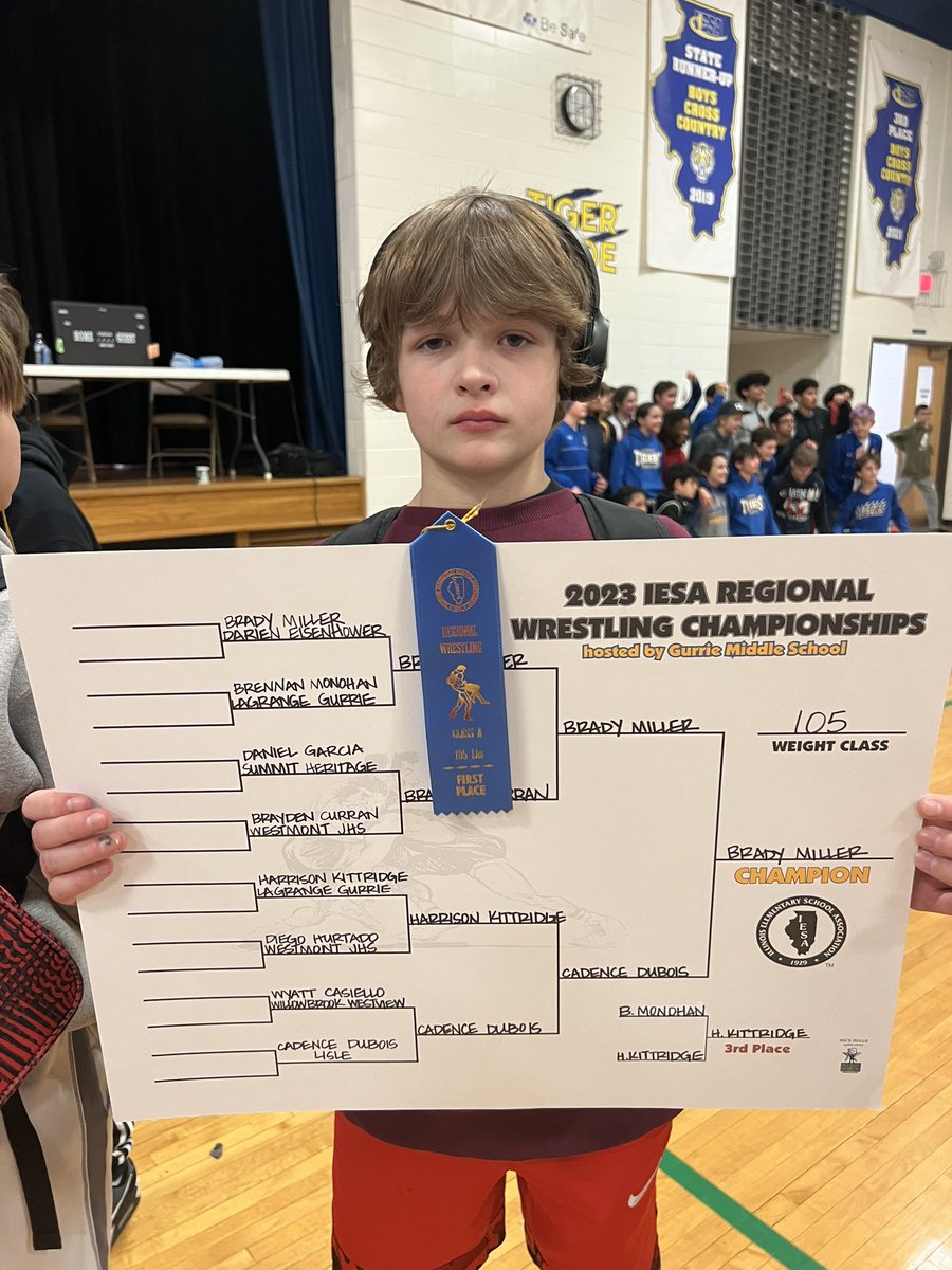 BradyMiller2027's tweet photo. Heading to sectionals.🥇at 105 lbs.  @chad_kristie @D61EJH #pinforthewin #generals #statebound 🤼‍♂️ https://t.co/mo2KeBIPSw