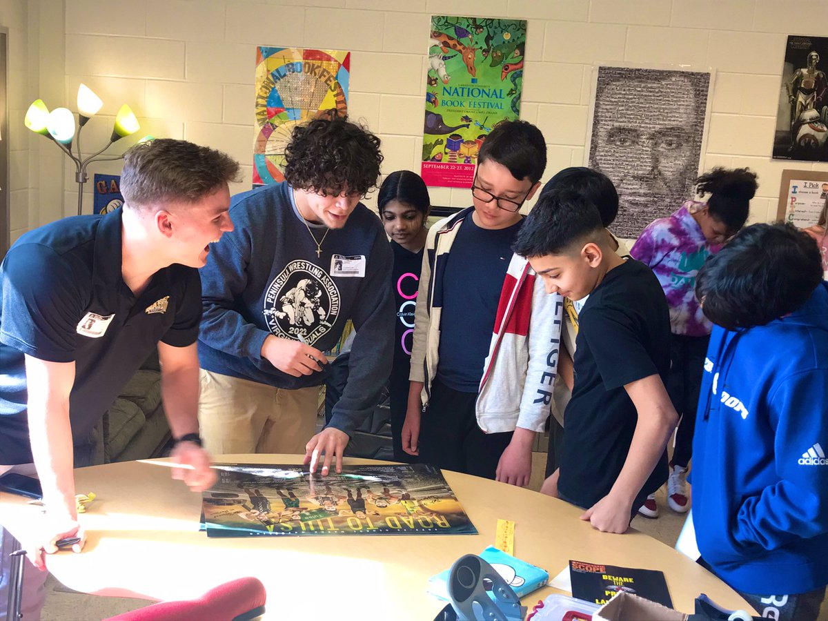MNTNMVR_777's tweet photo. 🤼 After a jubilant and educational visit, #NickFoster and #AlexFrowert autographed @GMUWrestling posters with personal inscriptions to *each* @EagleViewES student and the teacher (the #BeUncommon way)! ☺️
Thank you, EVES! See you Tuesday!
#ICAAdoptASchool
(Last/6) https://t.co/9gocuVqjmX