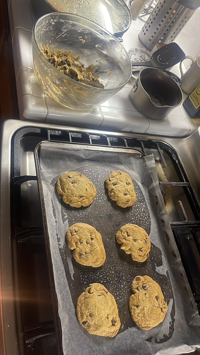 JRu_35's tweet photo. Unas chocolate chip cookies 🍪 #chocolatechipcookies  #Cookie #chocochispas 
¿Van a querer? https://t.co/darlyLH8Fq