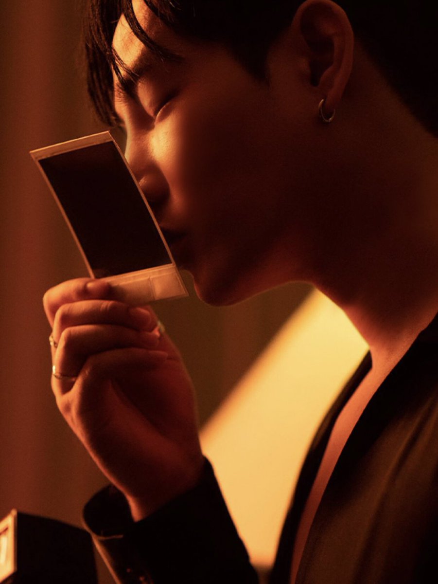 kung_manee's tweet photo. นุช ณ เวลานี้ Kisss ของเฮียอยู่ที่ 806 จร้าใครหวายไปซื้อไปดีลกันเยอะๆน๊าถ้าไม่หมดเอาให้เหลือน้อยๆที่สุดน๊านุช💋💋
#เป๊กผลิตโชค
#Peckpalitchoke
#ColourSoulMidnightKiss https://t.co/VAIjIsqIkt