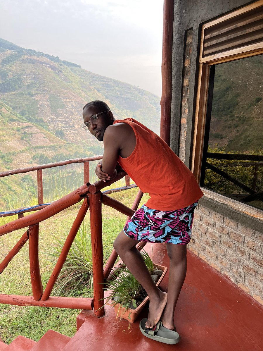 djnicejose1's tweet photo. I had a wonderful birth-month and not least because of you and all your lovely good wishes! Thank you for that, you beautiful people!
I’m excited to host you next month 17th to 19th March 2023 for FORT PORTAL FIESTA 2023.
#birthmonthcelebrations 
#FortPortalFiesta2023Activation https://t.co/Yzm8GCMgwT