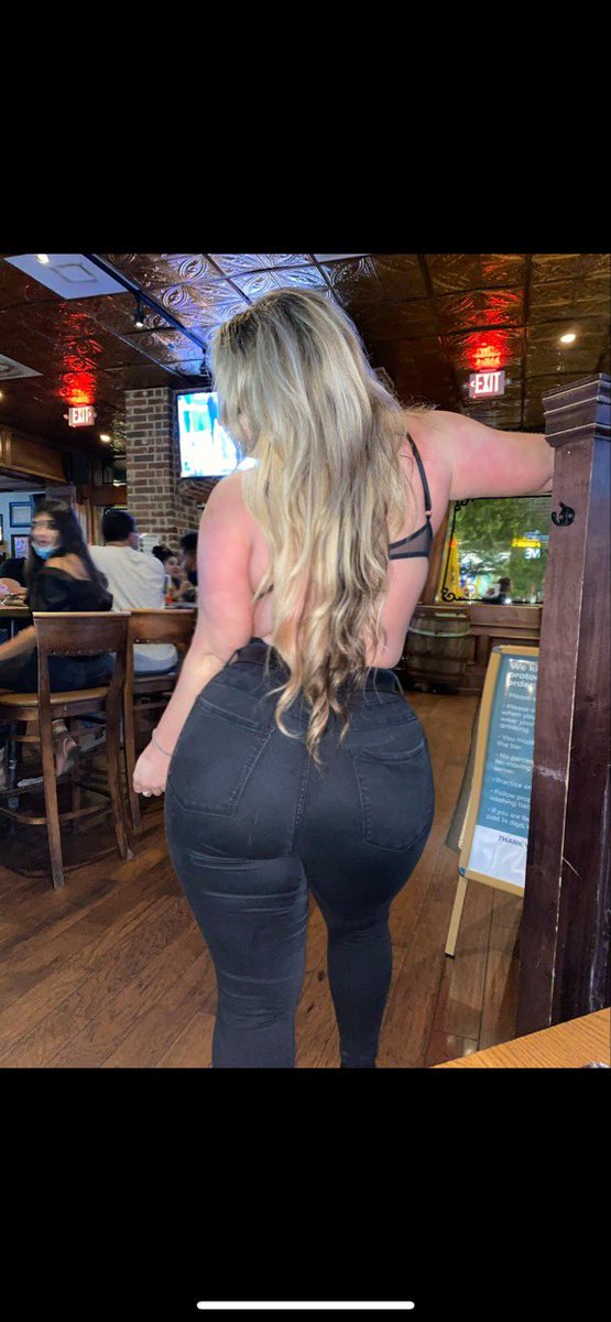 Only1rabit1's tweet photo. 👅👅👅👅 https://t.co/YP2APLMxqv