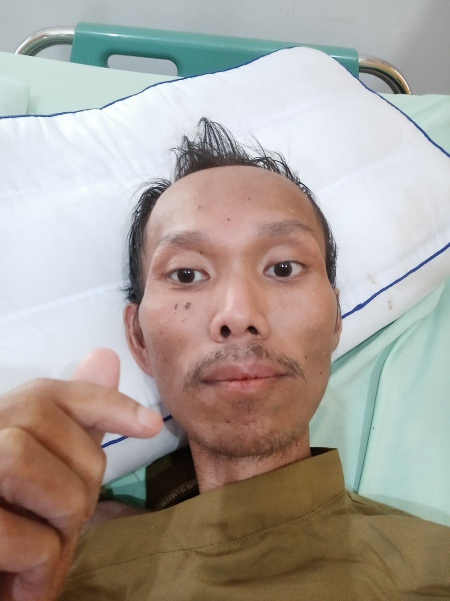 banggavann's tweet photo. Twitter do your magic ✨

Guiz, aku sakít. Pakai BPJS tp aku butuh perawat 24 jam. Aku buka OPEN DONASI atas kemurahan hati kalian krn mmg danaku sdh menipis. Bantu aku kembali gemilang. Tanya² bisa ke @fakhyfakhy Bantu aku ya Guiz.

Minta RT Kak @achietmokoginta @gembrit @miund https://t.co/68qx1f4m6i