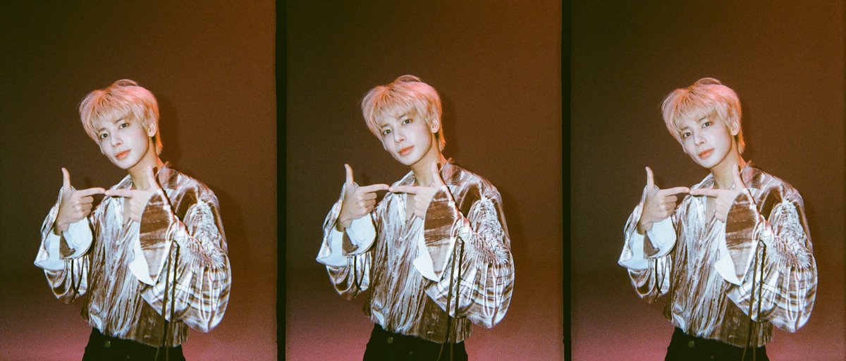 T190118H's tweet photo. 스튜디오 춤 #태현 #TAEHYUN https://t.co/paypEk3YOQ