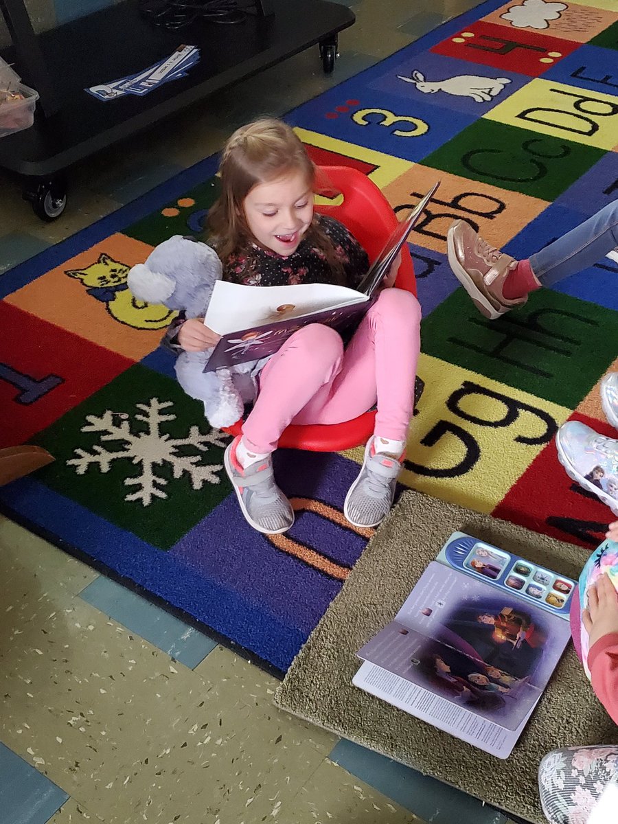 tmcdanielNPSD's tweet photo. We kicked off Read Across America week in my classroom with reading to our favorite stuffies. The kiddos had a blast picking out their favorite book and reading to their stuffed animals 🧸📚 #ReadAcrossAmerica #TeachersofTwitter https://t.co/7T9FOyX4Cc