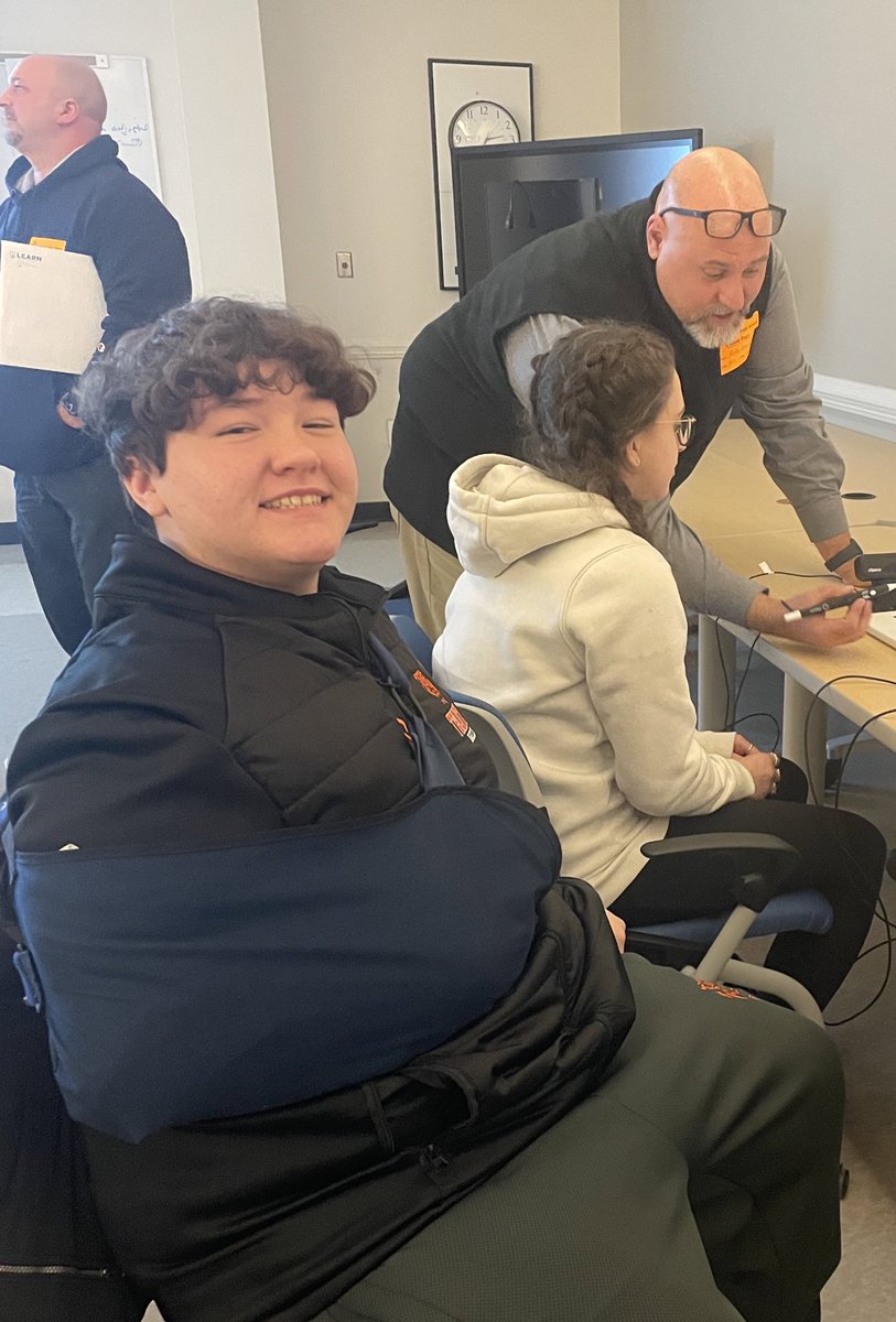 darlahartung's tweet photo. @Taunton_Schools @tauntonhstigers Mrs. Keenan and students Rylie Roderick &amp; Liliana Babij enjoying simulation technology during our Construction Craft Laborer (CCL) program advisory meeting this afternoon! 🤗#CTECCL https://t.co/1IP3cZSJWX