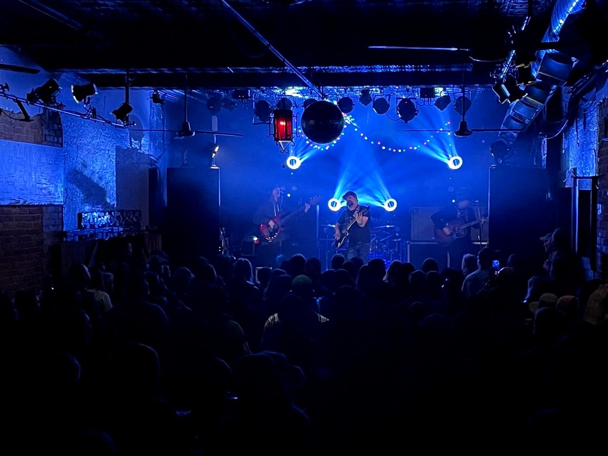 DavissonBroBand's tweet photo. Morgantown, WV, y'all showed up big this weekend. It was so special to play #CrossMyHeart for the first time for you. We feel so at home at 123 Pleasant Street. #DBBHome https://t.co/5VxyP8Is4Q