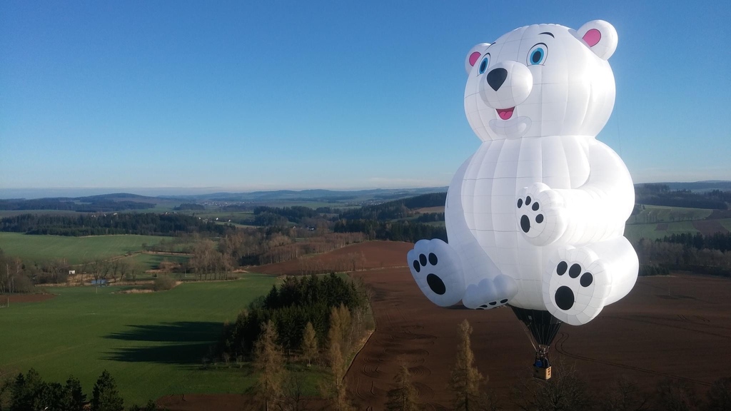 njballoonfest's tweet photo. Happy international polar bear day! 🐻❄️🐾
This gorgeous lightweight Special Shape has been flying the world since 2018🥰 🌎
#kubicekballoons #kubicek #itstimetofly #kubicekfactory #babypolarbear #lightweight #specialshape #InternationalPolarBearDay https://t.co/O8INDvfYD3