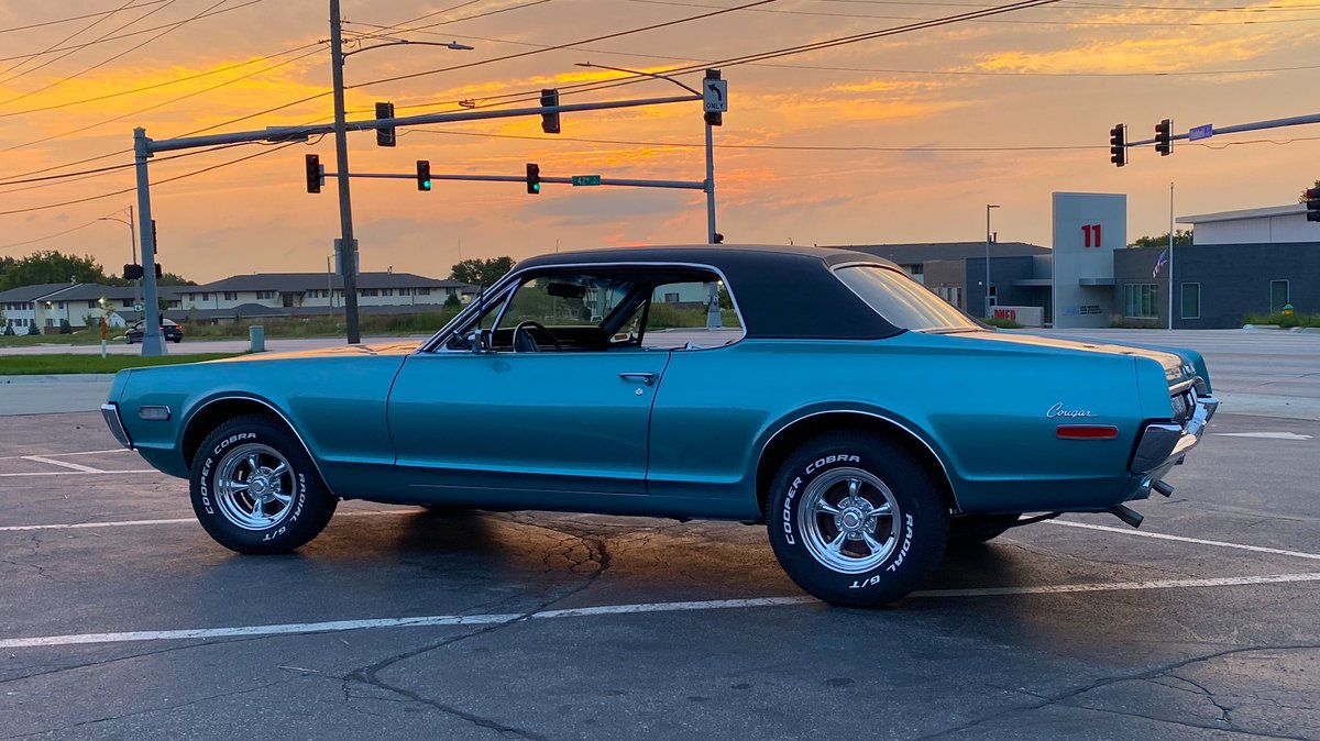 Who else is ready for spring ? And a car show ! #MuscleCarMonday #musclecars #classiccars  #ponycar @TheMuscleCar #carshow @ClassicCars_com #Ford #Cougar @Ford @CountingCarscom @catchdesmoines