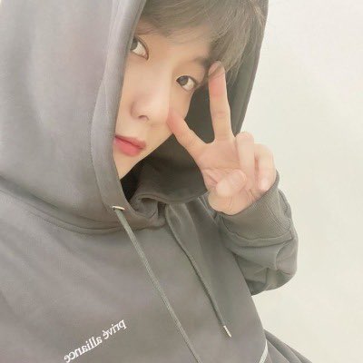 cowttxge's tweet photo. ⠀ㅤ⠀ 𓏲 · ⠀ 𝙄’𝙫𝙚 𝙗𝙚𝙚𝙣 𝙝𝙚𝙧𝙚 • ⠀( 𝑏𝑒𝑓𝑜𝑟𝑒. ) __⠀ !: sαt on α floor ın α ⠀ꗃ ⠀ ⨾ 𝕘𝕣𝕖𝕪 ⠀ ࿒ 𝙧𝙤𝙤𝙢! #aboutkoco https://t.co/6JG18ytaqz