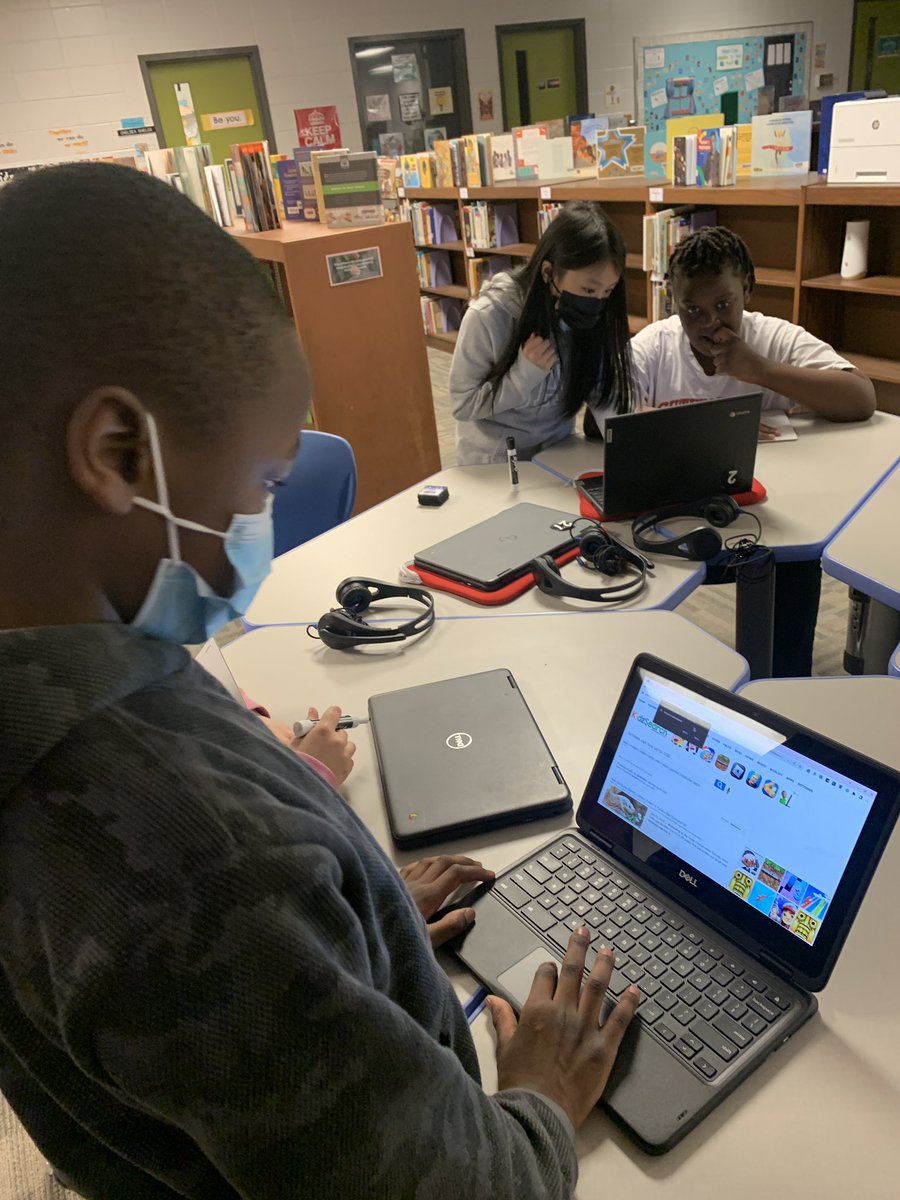 cindy_hundley's tweet photo. This week’s version of Two Truths and a Lie has students working in trios to determine the lie using reliable online sources. We’re learning to be responsible digital citizens! @GutermuthES @JCPS_LMS @JCPSDigIn #JCPSLibraries https://t.co/DbJcBSTSdt