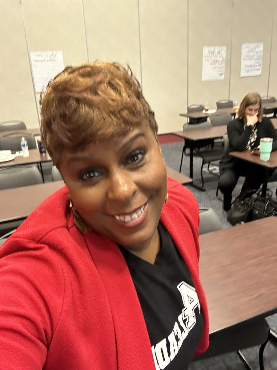 Christie Ombrog, M. Ed (@christieombrog) on Twitter photo So, I just realized <a href="/drrachelalex/">Dr. Rachel Alex</a> really did take a selfie before our group picture! How awesome is this! 😂 <a href="/R4Leaders/">Region 4 Leaders</a> <a href="/Region4ESC/">Region 4 ESC</a> #R4NAA So, I just realized <a href="/drrachelalex/">Dr. Rachel Alex</a> really did take a selfie before our group picture! How awesome is this! 😂 <a href="/R4Leaders/">Region 4 Leaders</a> <a href="/Region4ESC/">Region 4 ESC</a> #R4NAA