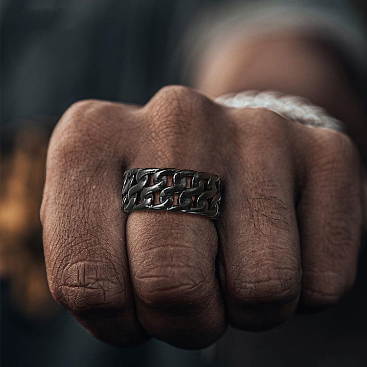 zulaboxjewelry's tweet image. 10MM Retro Cuban Links Ring for Men
Buy Now &amp;gt;&amp;gt;&amp;gt; tinyurl.com/mpu6n56k
#ring #ringformen #mensring