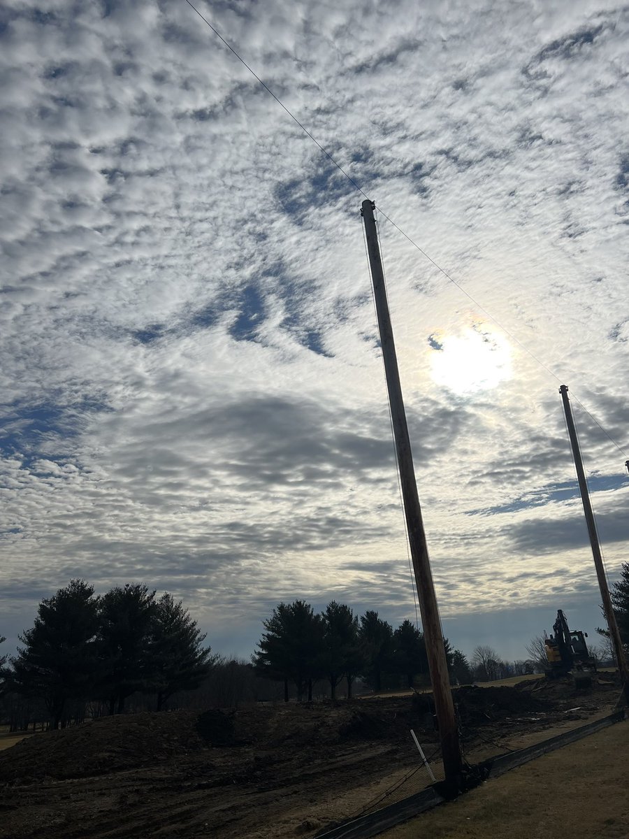FamilyFunMA's tweet image. Here is the before of taking down this golf range net to put up a new one! Stay tuned for the after.. #golf #range #net 🏌🏻‍♀️⛳️
