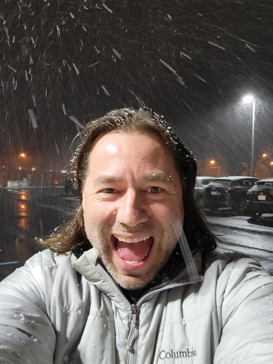 timgtaggart1's tweet photo. Ummm...  #shapeny23 you didn't have to spring extra for snow. But its fun seeing it again.  #SHphysed https://t.co/5bmpRpenuG