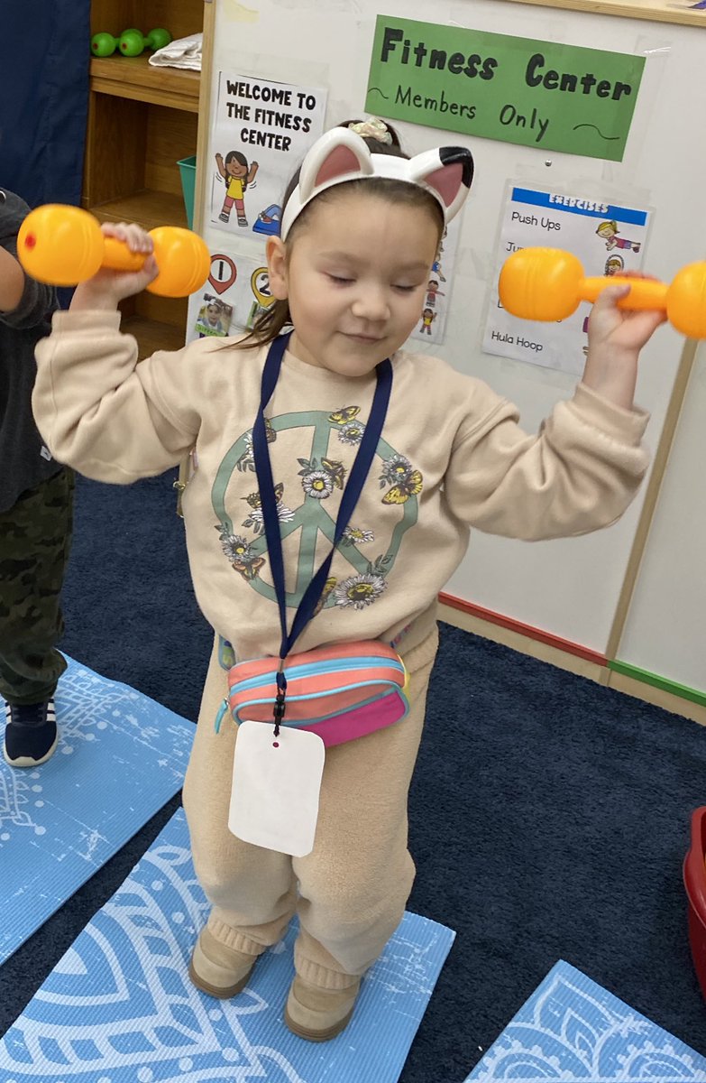 adcs99's tweet photo. The fitness center has been very busy during our exercise investigation!  Stop by for a workout with one of our fantastic Pre-k trainers! #BurbankECPreK #Burbank111 https://t.co/xOZ5zfgtCf