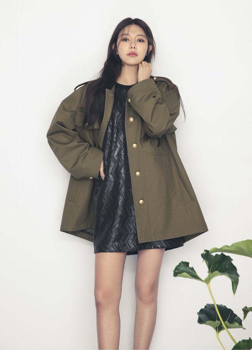 sooyoungnews's tweet photo. Sooyoung for the new 2023 Spring new collection campaign from E.B.M / 이비엠 (Edtion By MICHAA)

‘Capture, My Moment’
👉 https://t.co/Z197f6yMYY

#SOOYOUNG #수영 #최수영 #소녀시대수영 https://t.co/bpiT1SknnQ