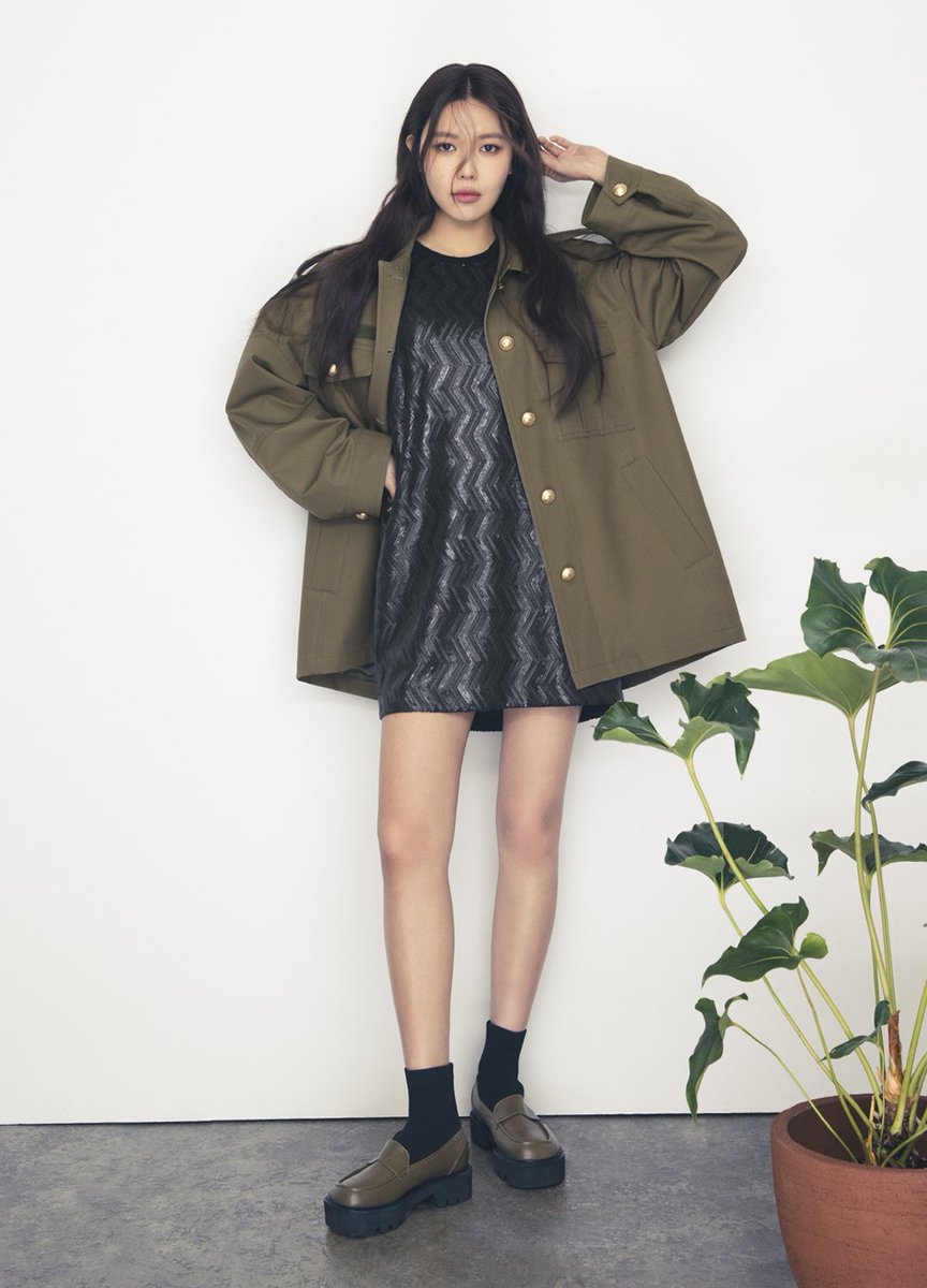 sooyoungnews's tweet photo. Sooyoung for the new 2023 Spring new collection campaign from E.B.M / 이비엠 (Edtion By MICHAA)

‘Capture, My Moment’
👉 https://t.co/Z197f6yMYY

#SOOYOUNG #수영 #최수영 #소녀시대수영 https://t.co/bpiT1SknnQ
