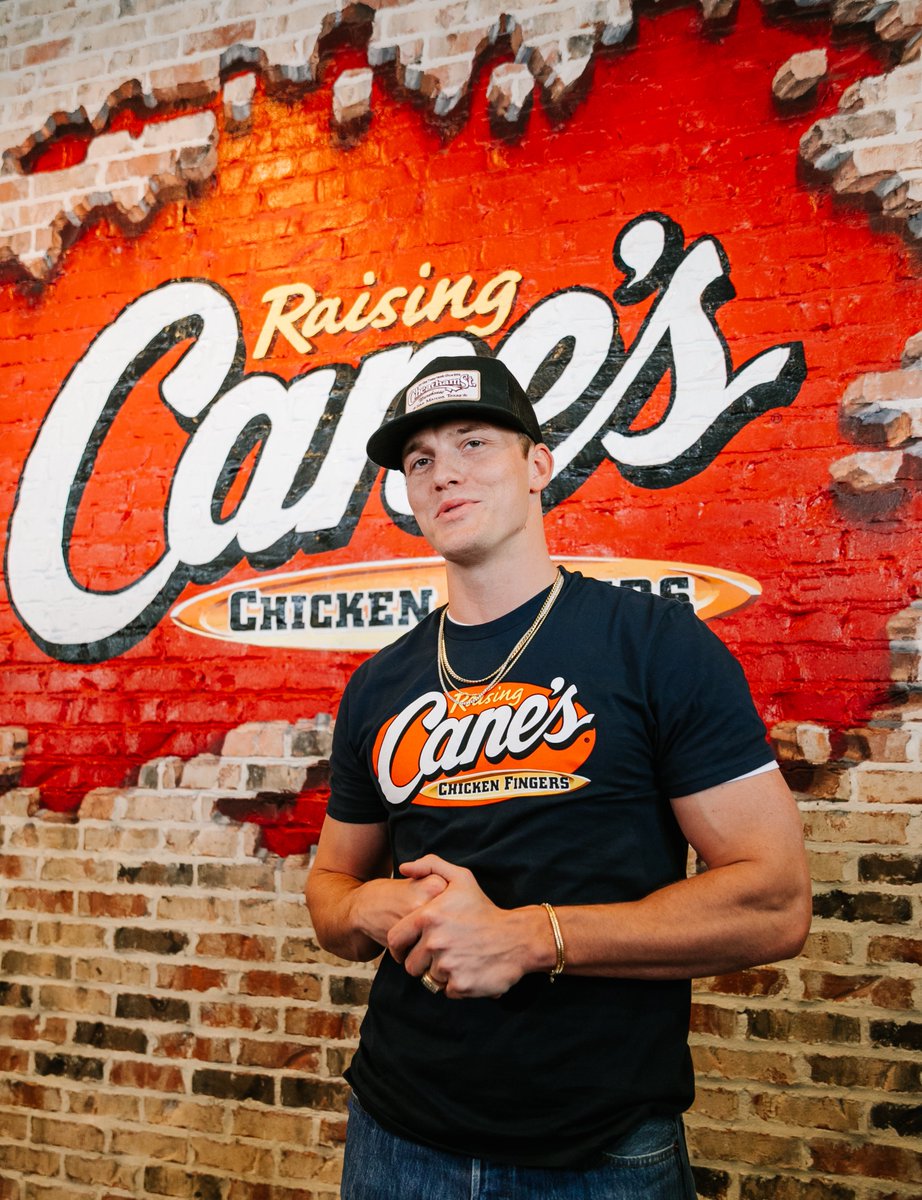 ToddGraves's tweet image. To celebrate Parker McCollum headlining the @RodeoHouston tonight, we are giving away signed merch to some lucky Caniacs. Country Music singer turned @raisingcanes Crewmember. @parkermccollum warmed up by working at his hometown, Conroe Cane’s drive-thru.