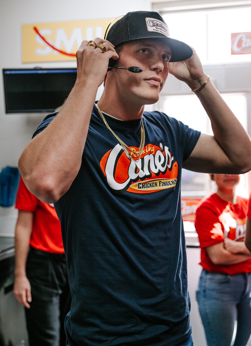 ToddGraves's tweet image. To celebrate Parker McCollum headlining the @RodeoHouston tonight, we are giving away signed merch to some lucky Caniacs. Country Music singer turned @raisingcanes Crewmember. @parkermccollum warmed up by working at his hometown, Conroe Cane’s drive-thru.