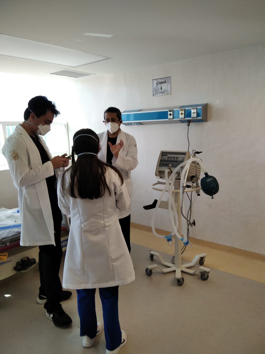 doctormacias's tweet photo. Sacar vivo a un paciente del ventilador es una de las disciplinas más finas de la medicina. No es más difícil volar un 727.
Aquí en práctica de ventilación mecánica nuestros alumnos en la Universidad de Guanajuato. https://t.co/PxmixVKIAe