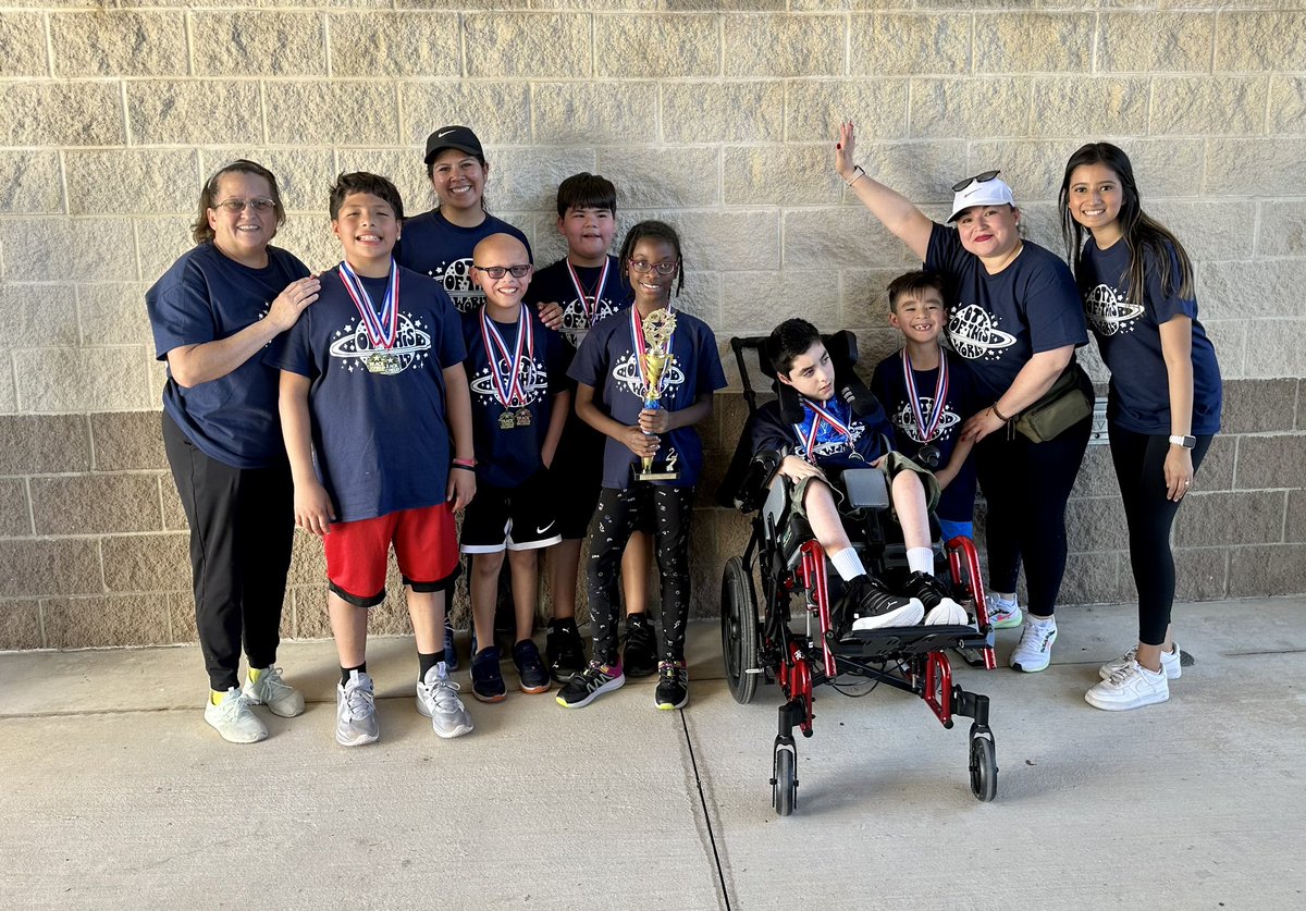 NISDOtt's tweet photo. CONGRATULATIONS to team “OTT OF THIS WORLD” for bringing home many medals and a 2️⃣nd place trophy from today’s competition!👏🏼 This small team was a force to be reckoned with on the field!💪🏼 Well done Trailblazers!🌟🏆🥇#SpecialOlympics #GLOWatOtt #NISD https://t.co/yRWUPRf6WW