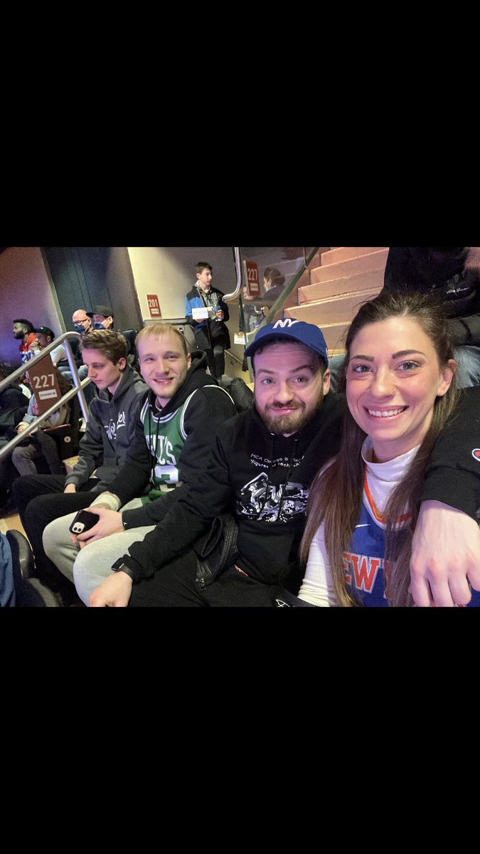 _JessicaMariexo's tweet photo. Happy birthday king  #nyk https://t.co/lACEwmQ41g
